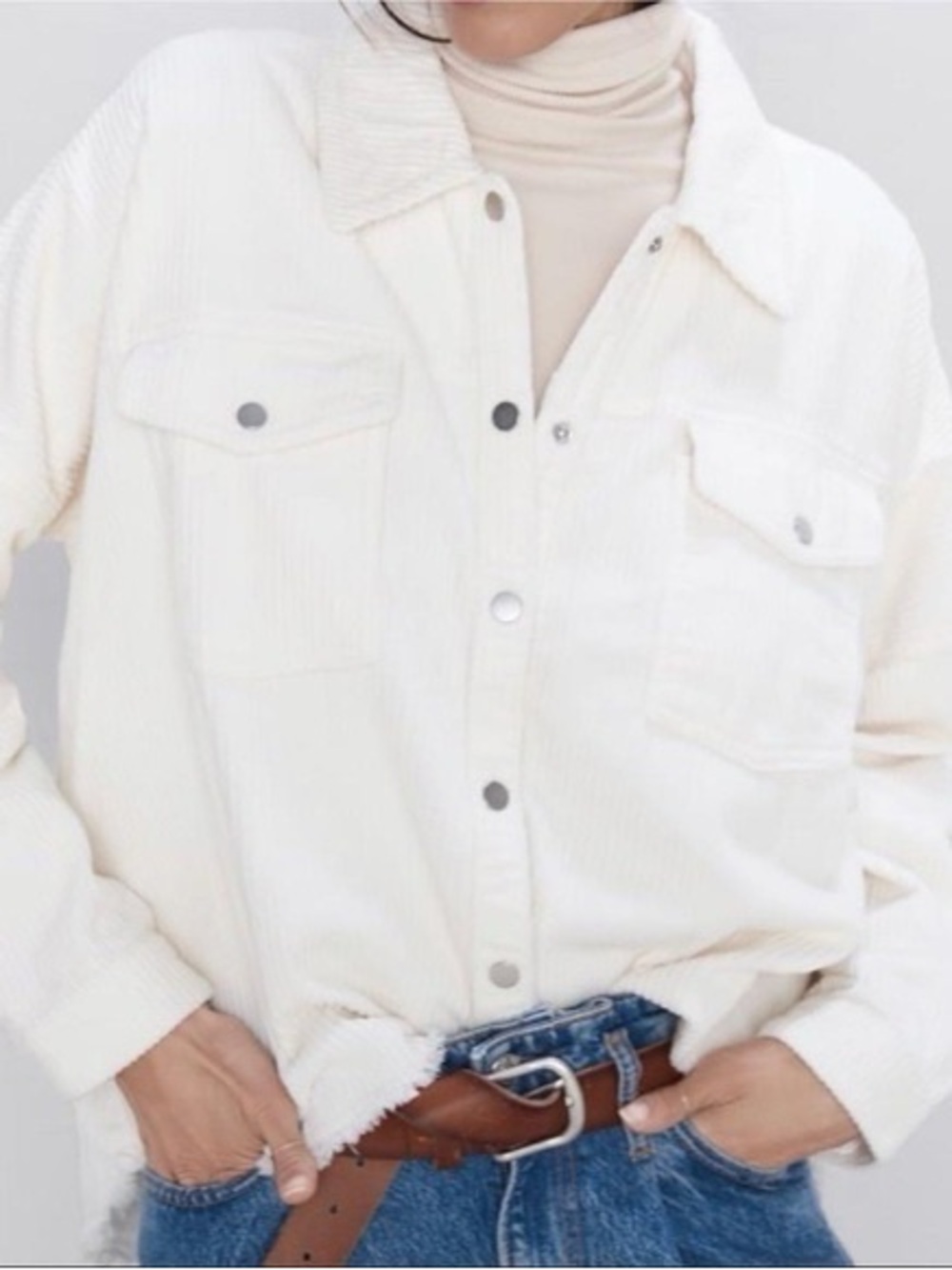 Zara White Corduroy Overshirt Jacket Shacket Raw Hem Oversized Size M - Picture 3 of 7